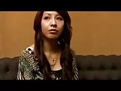 Celebrity žena stáva závislý na mladý hosť...