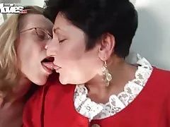 Zábavné filmy horny babička lesbičky